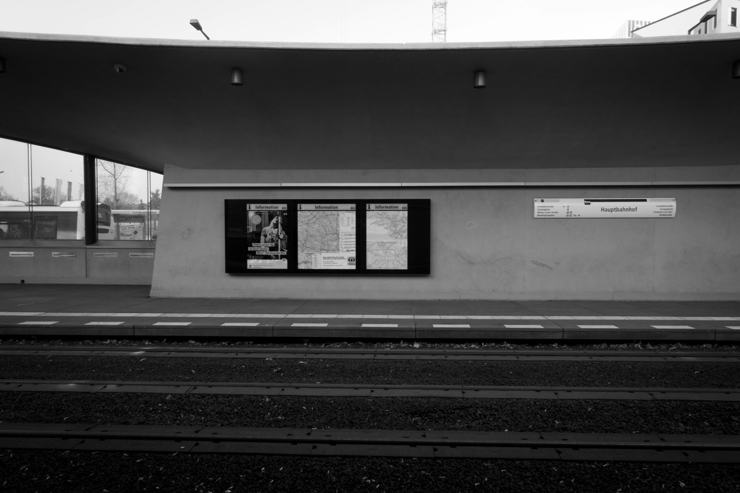 Berlin, Hauptbahnhof, Tram Station